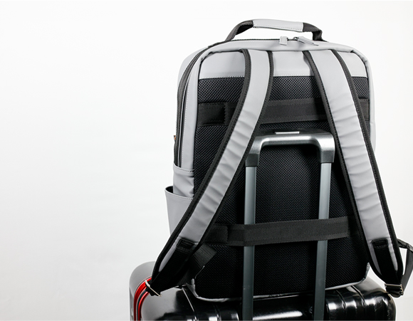 キャリーケースにつけられる