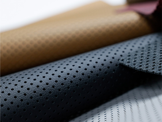 パンチング合皮