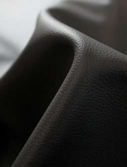 しなやかで本革のような風合いの合成皮革